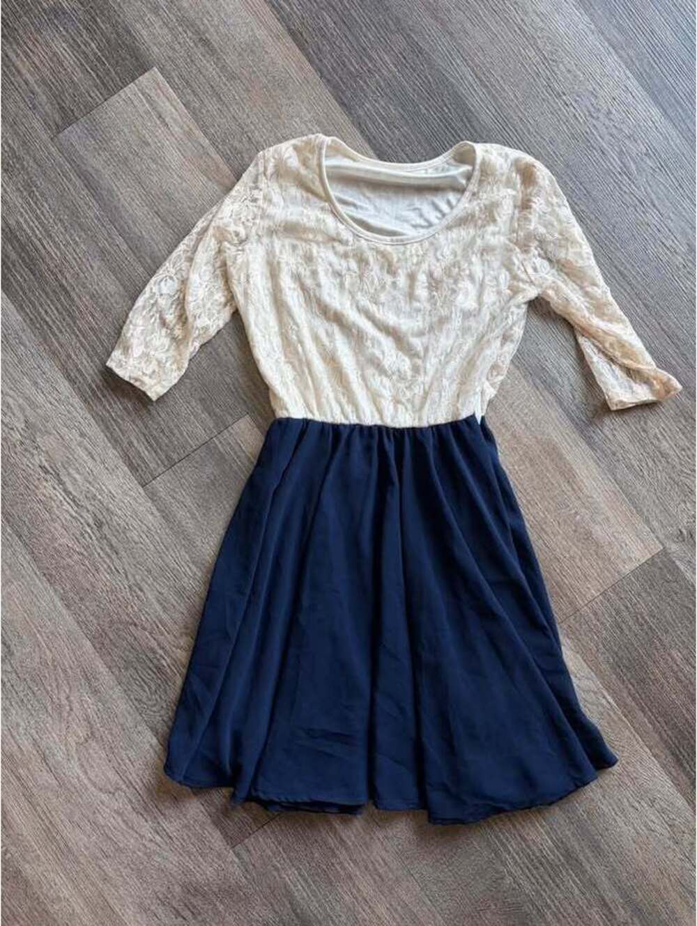 Girl’s Dress Size Large